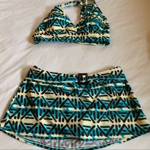 blue and yellow bikini and swim skirt